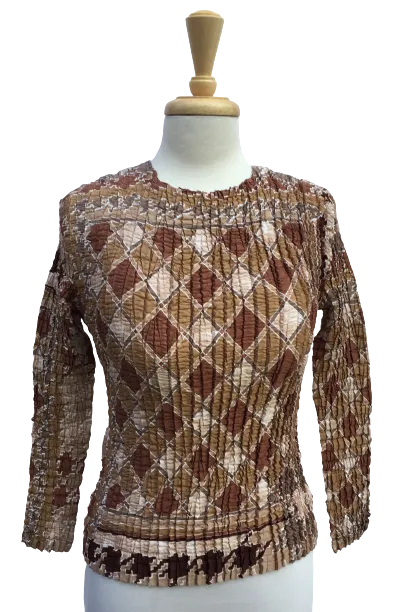 36 Long-sleeve crinkle top with diamond print.  Made in France