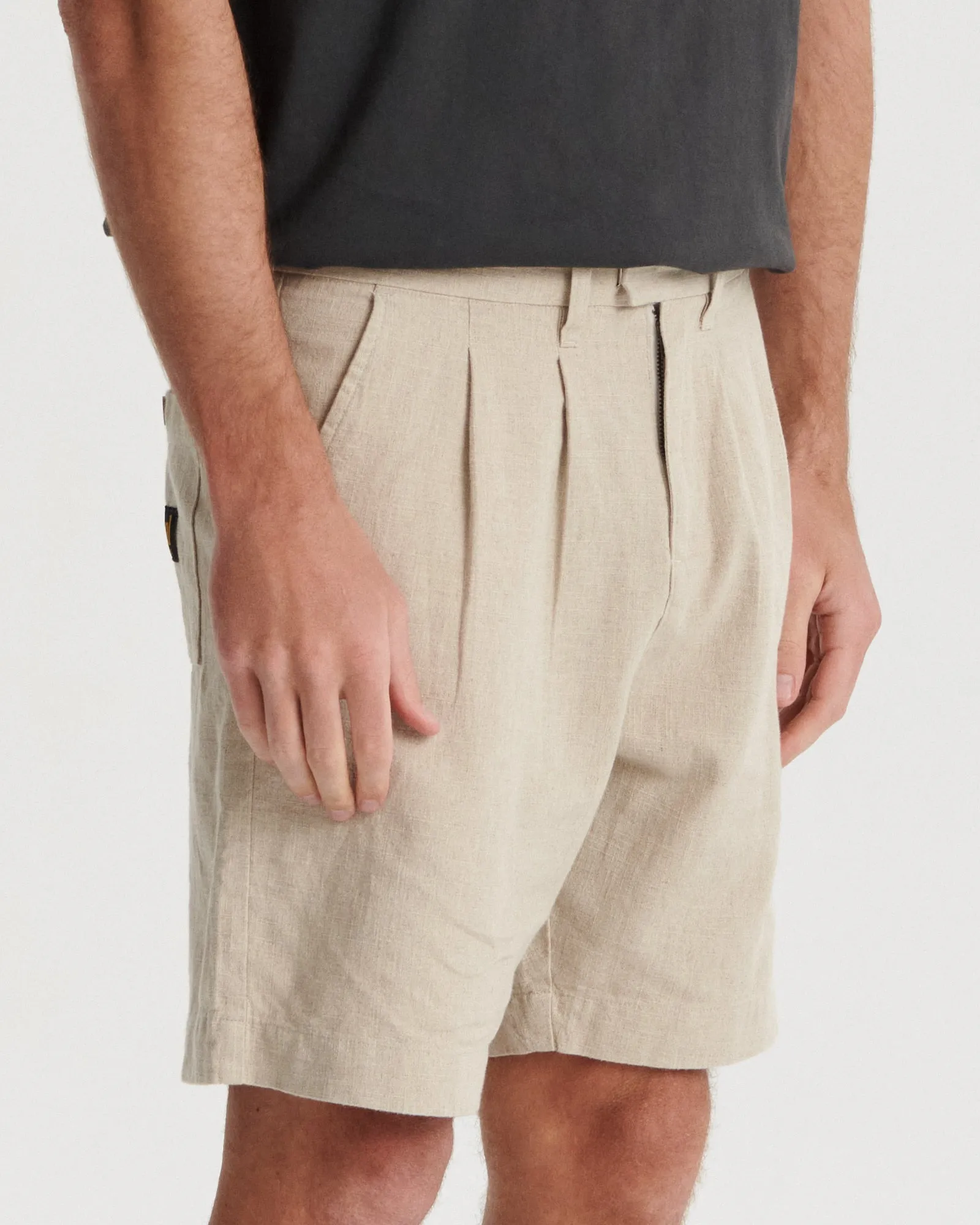 Critical Slide Harro Linen Pleat Short - TAN