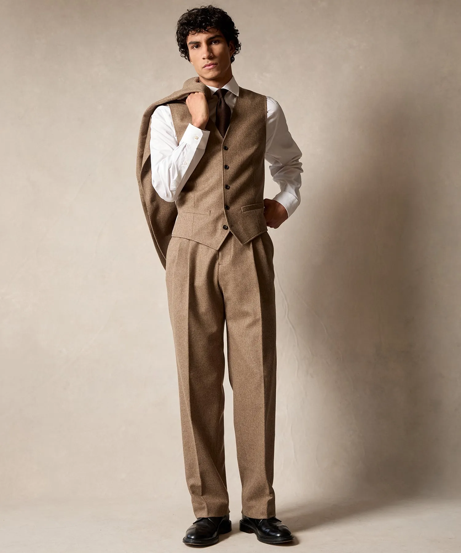 Italian Flannel Relaxed Madison Suit in Chestnut