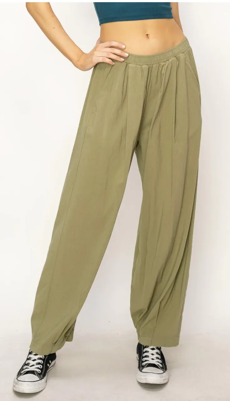 Mid-Rise Wide Leg Pants