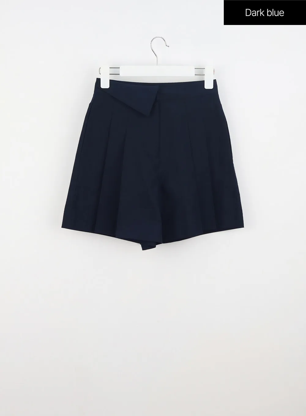 Pleated Shorts OU323