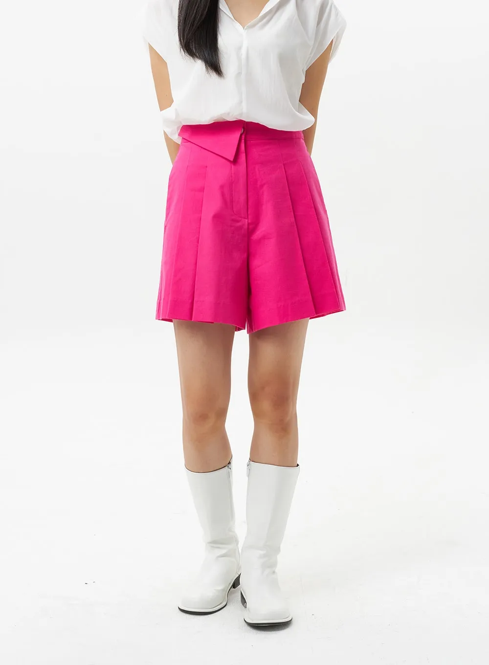 Pleated Shorts OU323