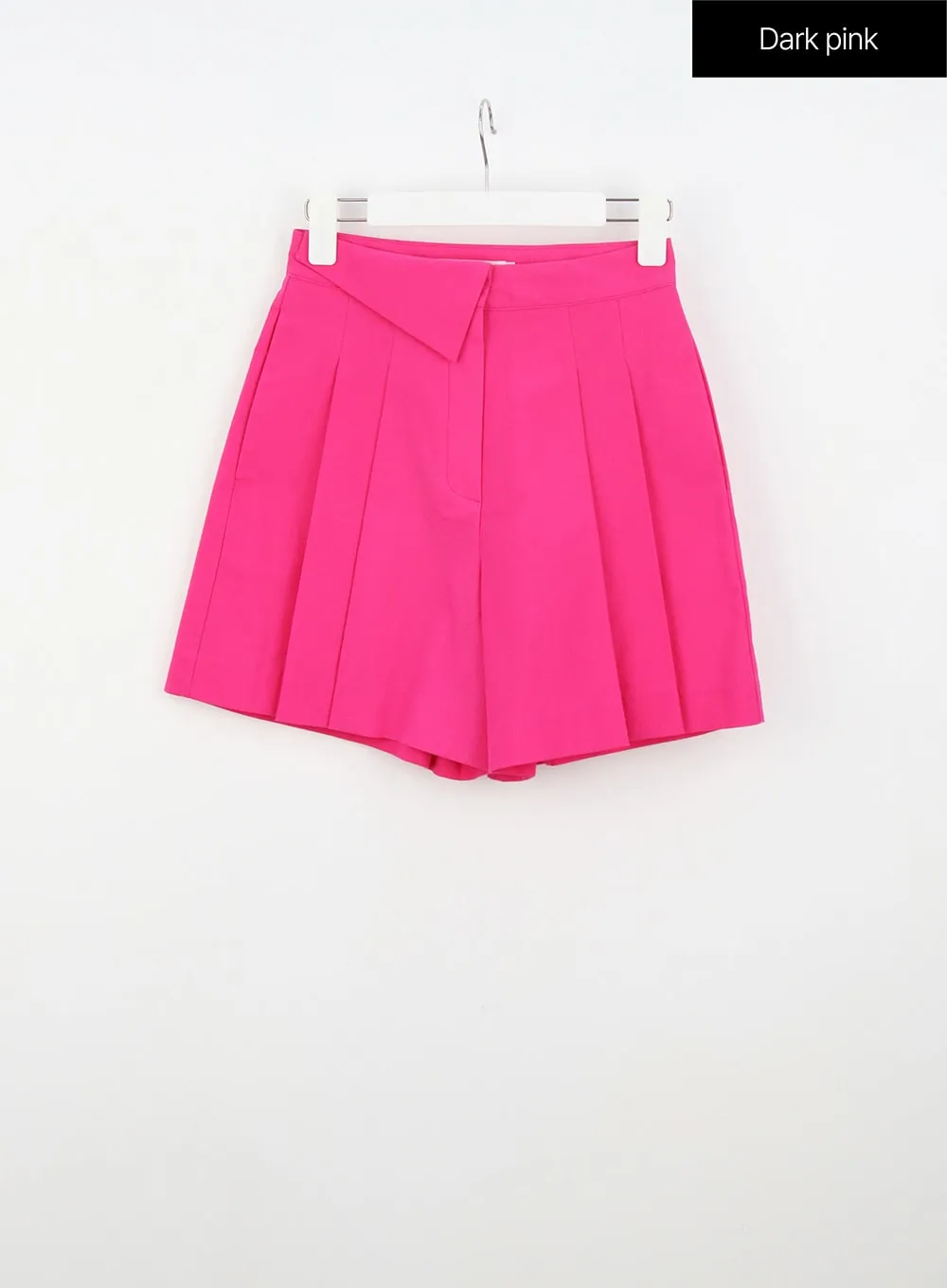 Pleated Shorts OU323