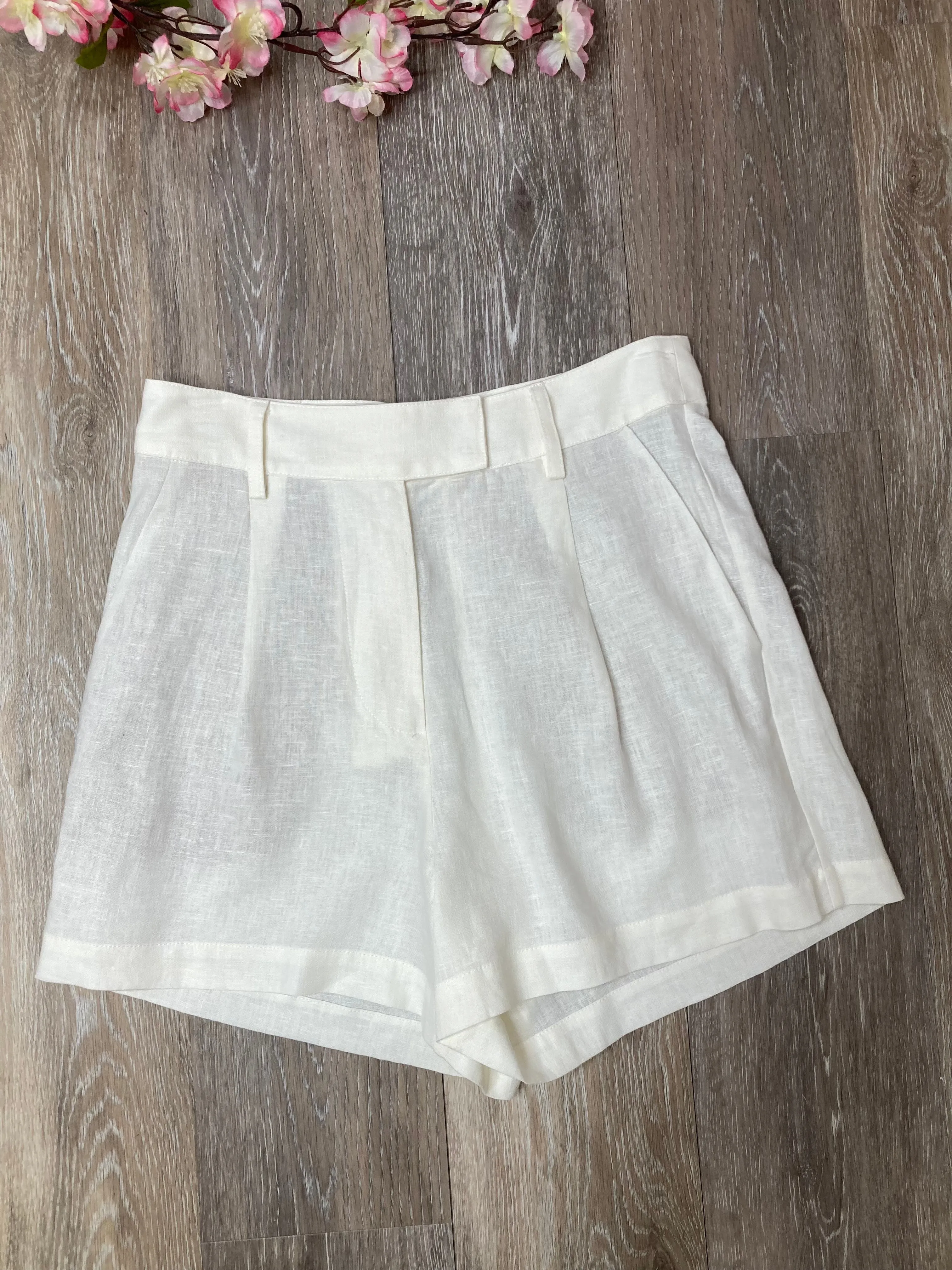 STE Imelda Shorts in Ivory