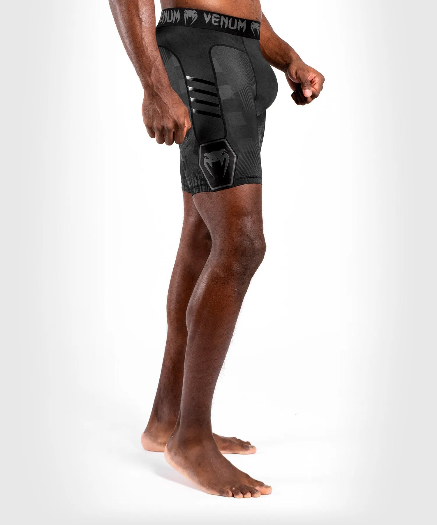 Venum Skull Vale Tudo Shorts - Black/Black