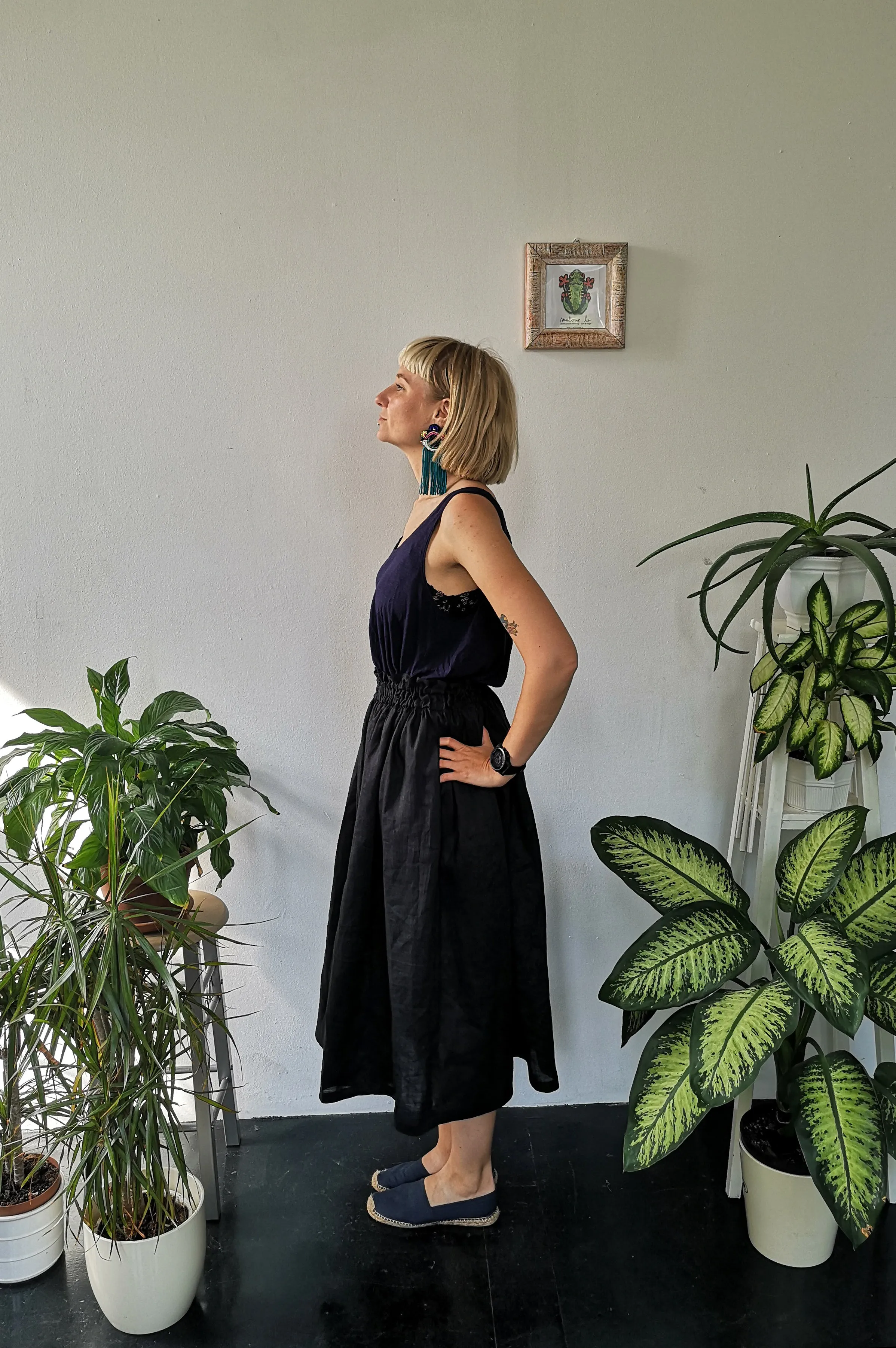 Wonderful, Feminine and Super Versetile Minimalist lifestyle Black Midi Linen Blend Skirt!